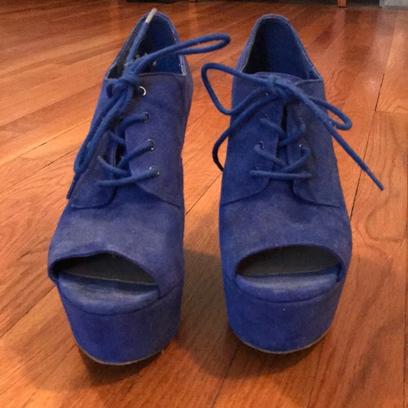 Steve Madden blue suede lace up wedges - Picture 2 of 3